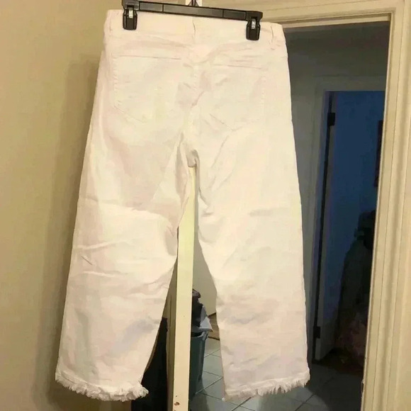 J Jill full leg copped jeans.  White with fringe hem.  Size 8 - Picture 5 of 7